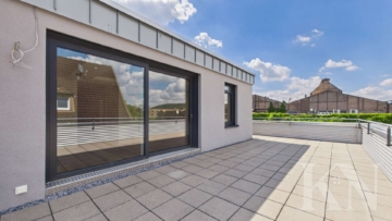 Terrasse - Exklusives Penthouse mit großzügiger Dachterrasse – stilvoll wohnen über den Dächern von Brebach
