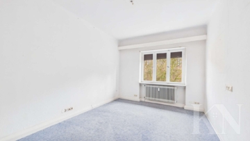 Wohnzimmer - Gut geschnittene 2-ZKB mit Balkon – zentrale Lage in Saarbrücken-Malstatt