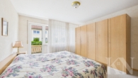 Schlafzimmer - Ihr neues Zuhause in Riegelsberg – charmantes Einfamilienhaus mit Balkon, Terrasse & Garage!