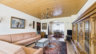 Wohnzimmer - Ihr neues Zuhause in Riegelsberg – charmantes Einfamilienhaus mit Balkon, Terrasse & Garage!