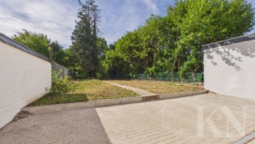 Terrasse und Garten - Einziehen & wohlfühlen – Sanierte Doppelhaushälfte mit Garten in Saarbrücken-Güdingen