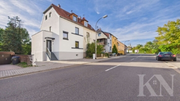 Außenansicht - Einziehen & wohlfühlen – Sanierte Doppelhaushälfte mit Garten in Saarbrücken-Güdingen