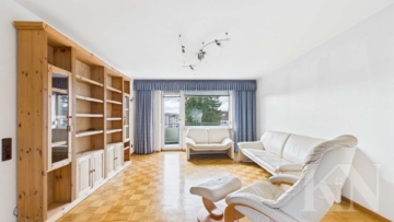 Wohnzimmer - Gepflegte 3-Zimmer-Wohnung mit Balkon & Garage in zentraler Lage – Saarbrücken-Rodenhof