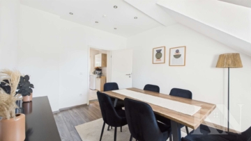 Esszimmer - Einziehen & wohlfühlen: Sanierte 4-Zimmer-Dachgeschosswohnung in Brebach