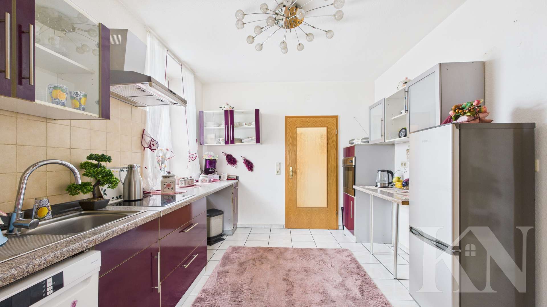Küche - Wohnen mit Charme – helle Erdgeschosswohnung mit Terrasse und Altbau-Flair!
