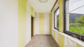 Eingangsbereich - Freistehendes Ein- bis Zweifamilienhaus mit großem Grundstück & zusätzlichem Potenzial in Schwalbach-Elm!