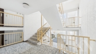Treppenhaus - Kapitalanlage in Bestlage: Möblierte 1-Zimmer-Wohnung in Saarbrücken-Rotenbühl!